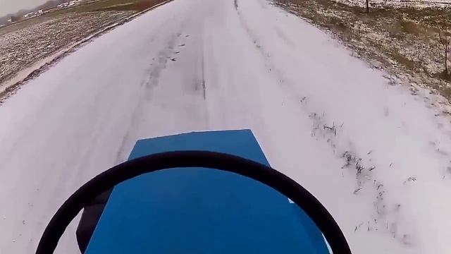 Мини трактор первый снег