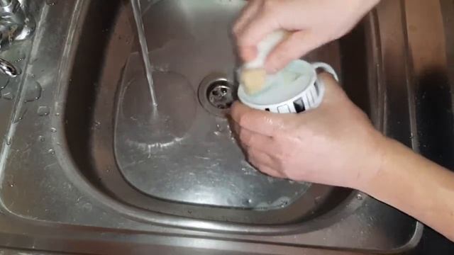 2 Способа Удалить остатки Наклеек, Этикеток, Клея с посуды и других поверхностей смотреть онлайн