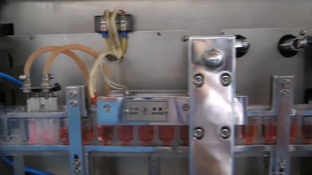 Укупорочное автоматическое оборудование для укупорки бутылок и флаконов Minipress.ru