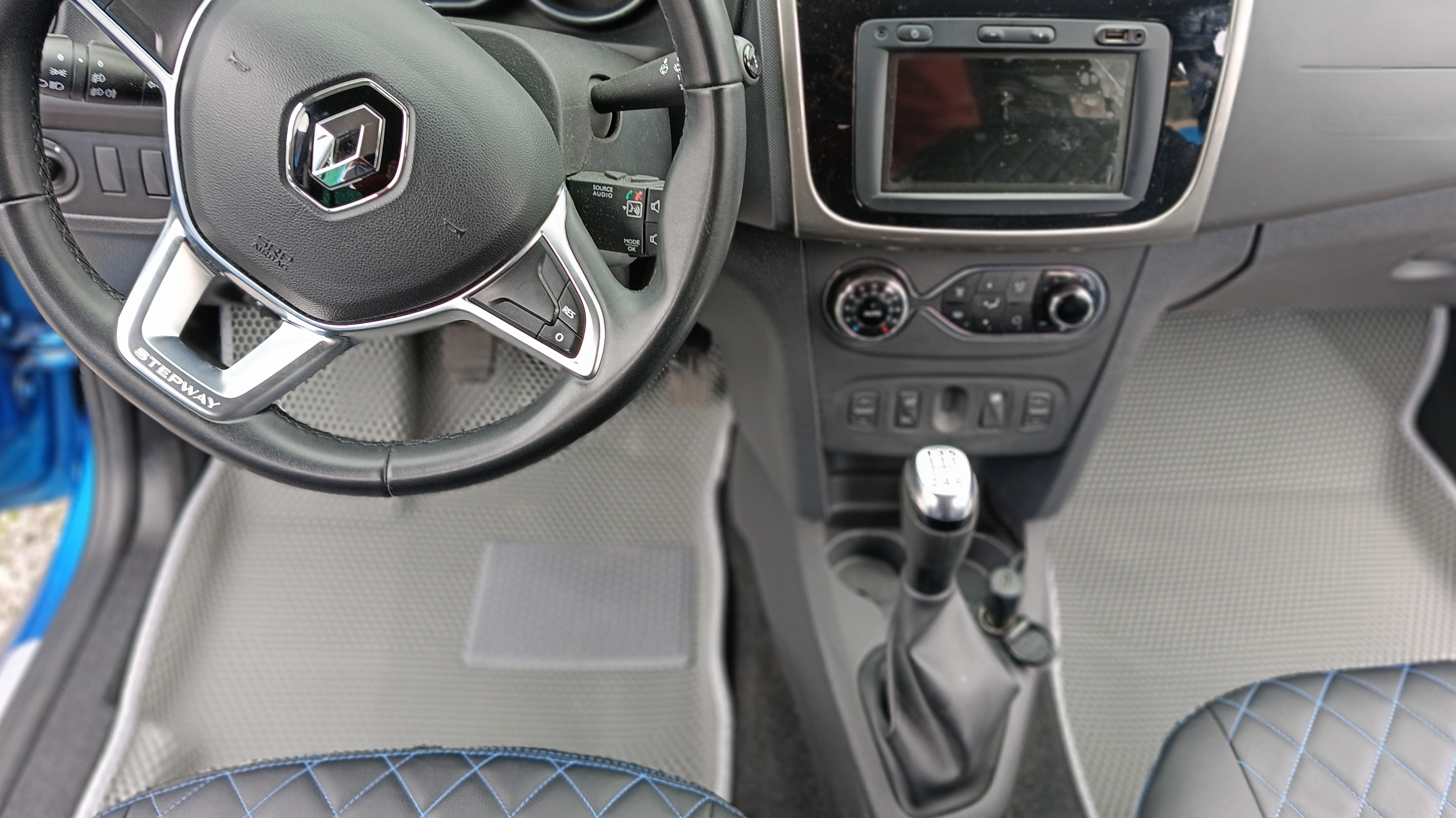 Коврики EVA Smart для Renault Sandero Stepwey 2021 года. смотреть онлайн