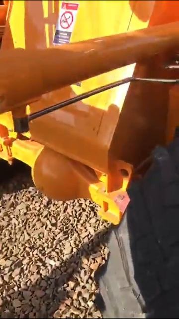 Фронтальный погрузчик AMUR DK620M смотреть онлайн