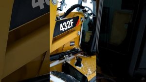 Обзор экскаватора погрузчика Cat 432f