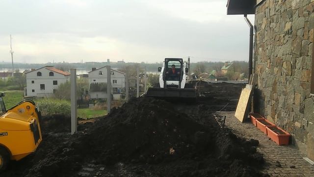 Услуги мини-погрузчиков Днепропетровск