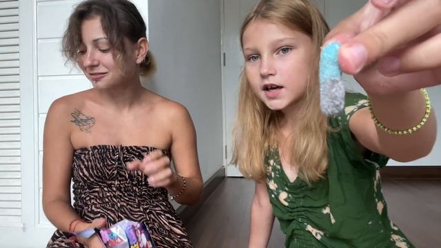РАСПАКОВКА ТАЙСКИХ СЛАДОСТЕЙ/ HI GIRLS