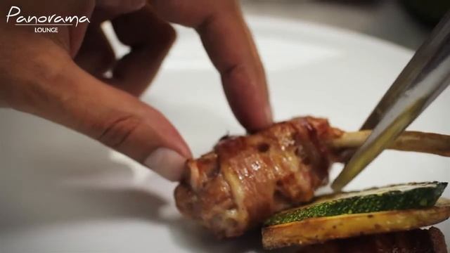 Обедаем в ресторане Panorama Lounge смотреть онлайн