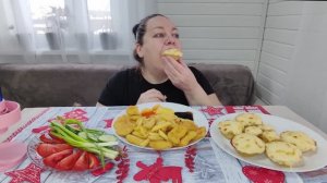 Мукбанг Наггетсы и жульены в тарталетках.