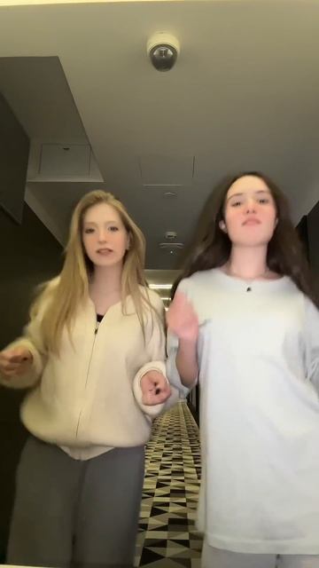 Бесится после концерта... #миланафилимонова #попадуврек смотреть онлайн