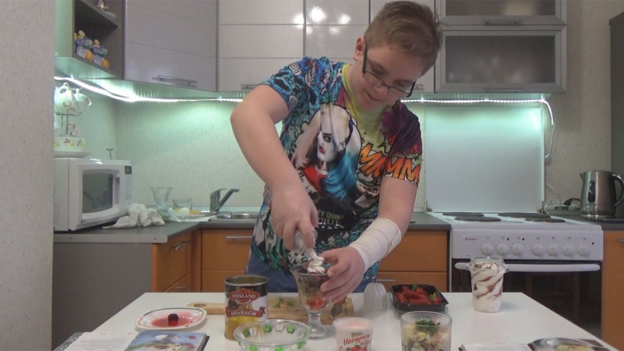 Ягодный ДЕСЕРТ для мамы! Мама в шоке! смотреть онлайн