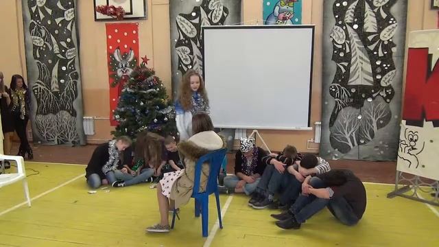 новогоднее выступление 8-3 класса смотреть онлайн