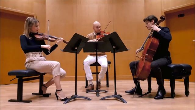 F. Sinatra - New York (MEZZO Music&Art) смотреть онлайн