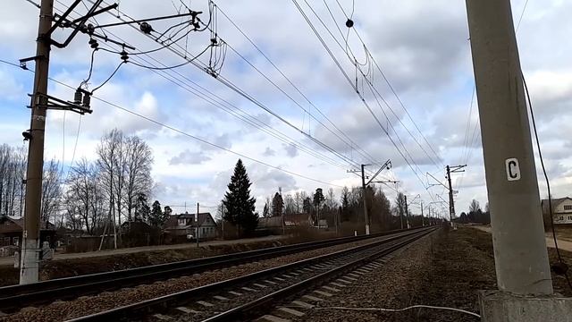 Электропоезд "ЭТ2М" В близи платормы "Дивенская". смотреть онлайн