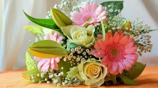 С Праздником, наши любимые девушки!))) смотреть онлайн