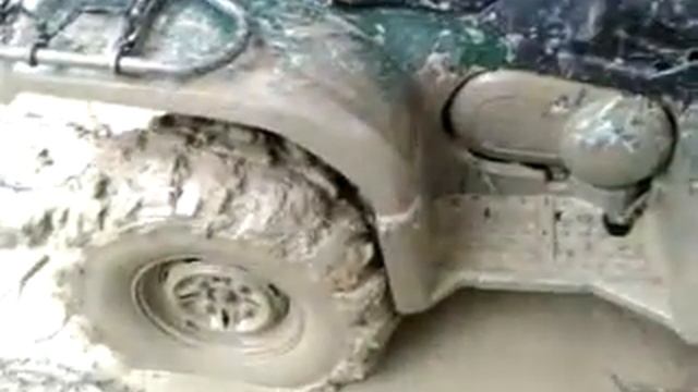 My new 07' Grizzly 450 Mudding. смотреть онлайн