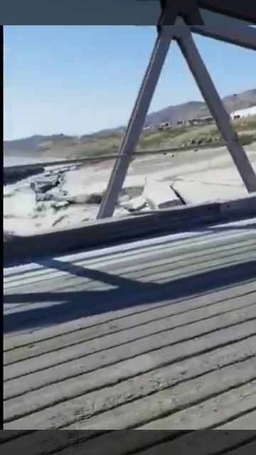 A roaring glacial melt - Under the bridge to Kangerlussiauq, Greenland смотреть онлайн