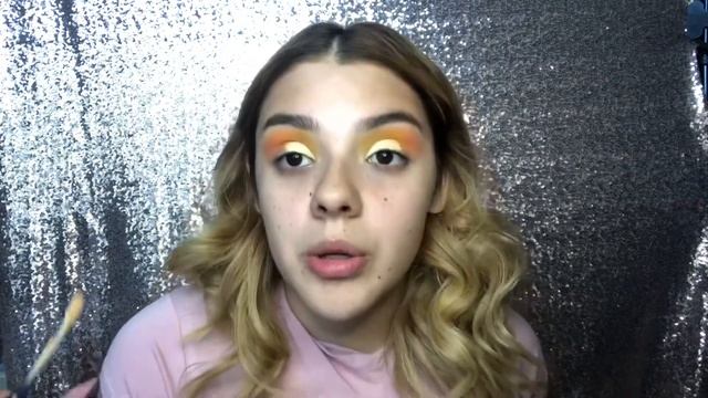 DOING EYESHADOW WITH A BEAUTY BLENDER || 2020 HALLOWEEN THEME MAKEUP 🧡 смотреть онлайн