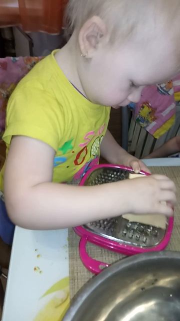 Дети помогают готовить смотреть онлайн