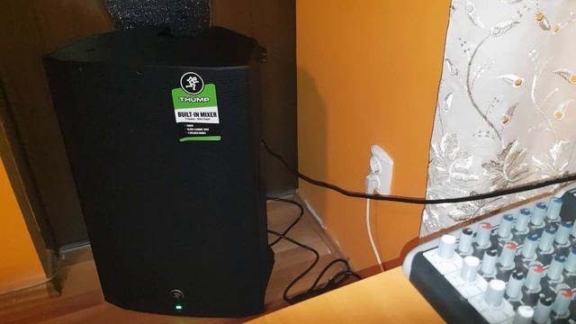MACKIE THUMP 15 смотреть онлайн