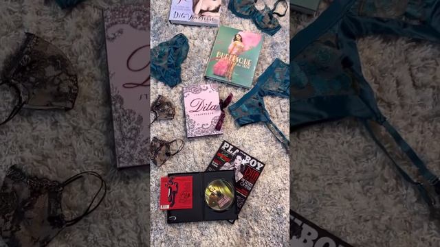 My first burlesque inspiration: Dita Von Teese! смотреть онлайн