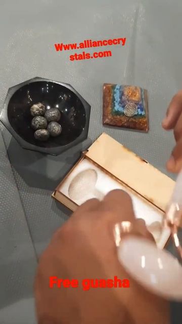 Rose quartz roller available смотреть онлайн