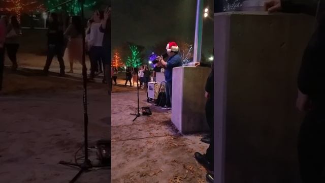 Alex Bagheri Plays Chameleon in Vitruvian Park смотреть онлайн