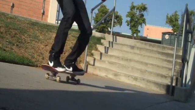 poly highschool skate sesh (July 2009) смотреть онлайн