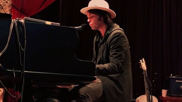 Gaz Coombes - Shit (I’ve Done It Again) (Live In Seattle) смотреть онлайн