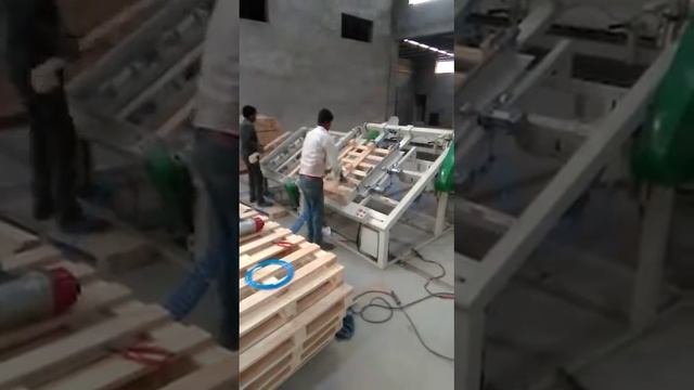 Wooden Pallet Assembler смотреть онлайн