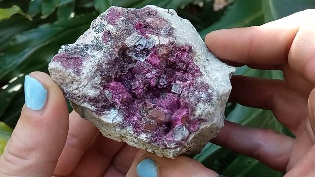 3960V Cobaltoan Calcite - malachite and precious jewels from the heart of African mysteryland смотреть онлайн