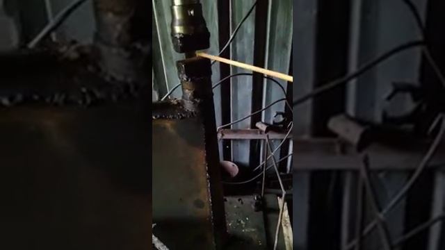 Кузнечный молот на карданных шарнирах. Подробное видео. смотреть онлайн