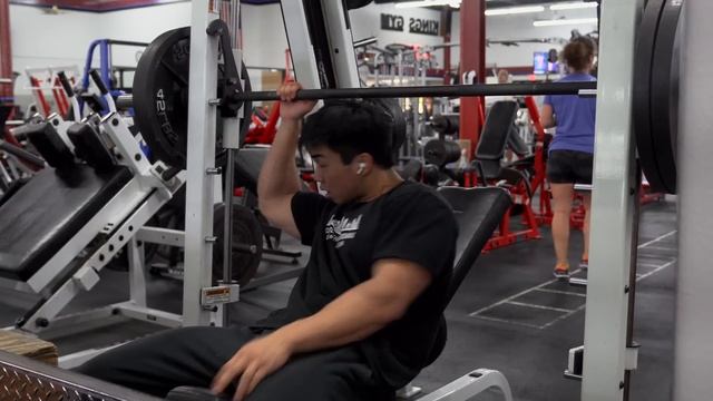 Adam Yu's Chest Day смотреть онлайн