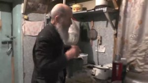 Приготовление  обеда себе и кошкам, когда  дома никого нет. Март, 2019