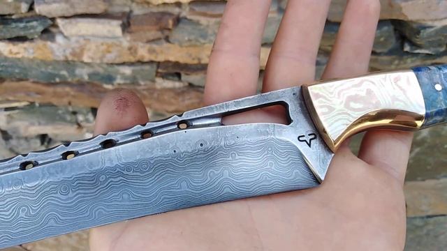 Кинжал из дамасской стали. Ручная работа. на рукояти мокумэ ганэ, зуб мамонта. #guzy_knives смотреть онлайн