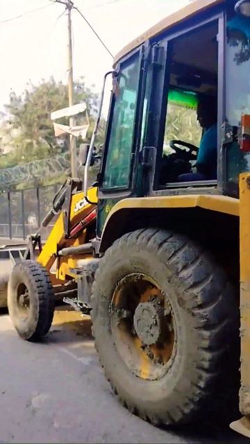 JCB mein bomb blast ho jata hai#newvideo #trendingvideo #youtubervidio #rilsvideo#youtubeshort #10- смотреть онлайн