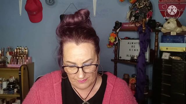 #glossybox March 2022 смотреть онлайн