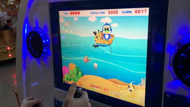 День рождения Арууке, часть 2 На детской площадке, лошадки, вертолёт, игры, песенки смотреть онлайн