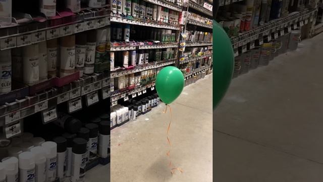 Green Ballon Floating in Home Depot Paint Section смотреть онлайн