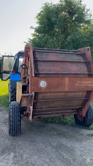 Как в старые добрые времена! #герефорд #сенокос #трактор #мтз #пресс #рулон #ферма #кормление #корм