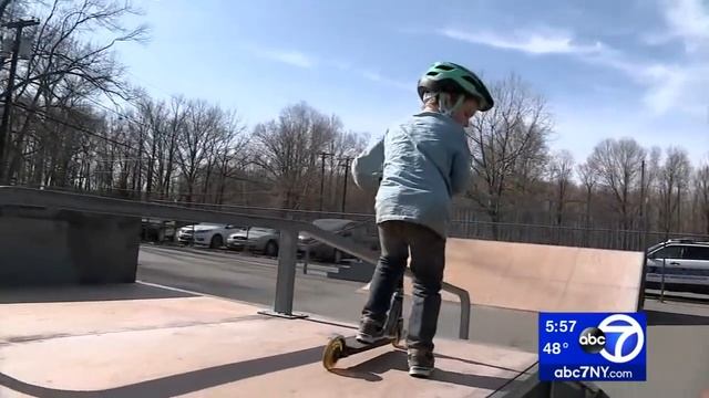 'Superhero' kids include 5-year-old birthday boy at New Jersey skate park смотреть онлайн
