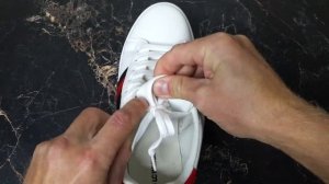 Как СТИЛЬНО и КРАСИВО завязать шнурки на КРОССОВКАХ? ЛАЙФХАК