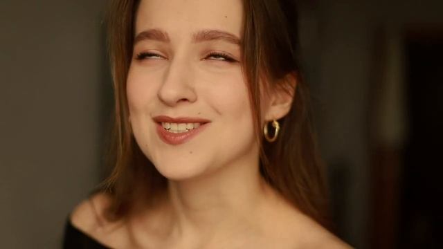 Мы так боимся не успеть за новым айфоном... (читает Маша Матвейчук, музыка Мадина) смотреть онлайн