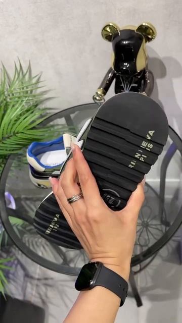 Магазин кроссовок в Санкт Петербурге наш тг: Sneakerdealerspb смотреть онлайн