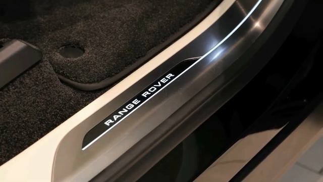 Land Rover Range Rover 2023 смотреть онлайн