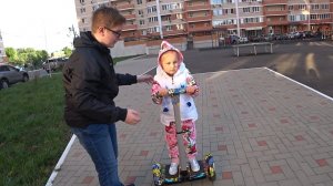 Алиса НАУЧИЛАСЬ круто кататься на СЕГВЕЕ! Мама ОБИДЕЛАСЬ на МЕНЯ! Я прошу прощения