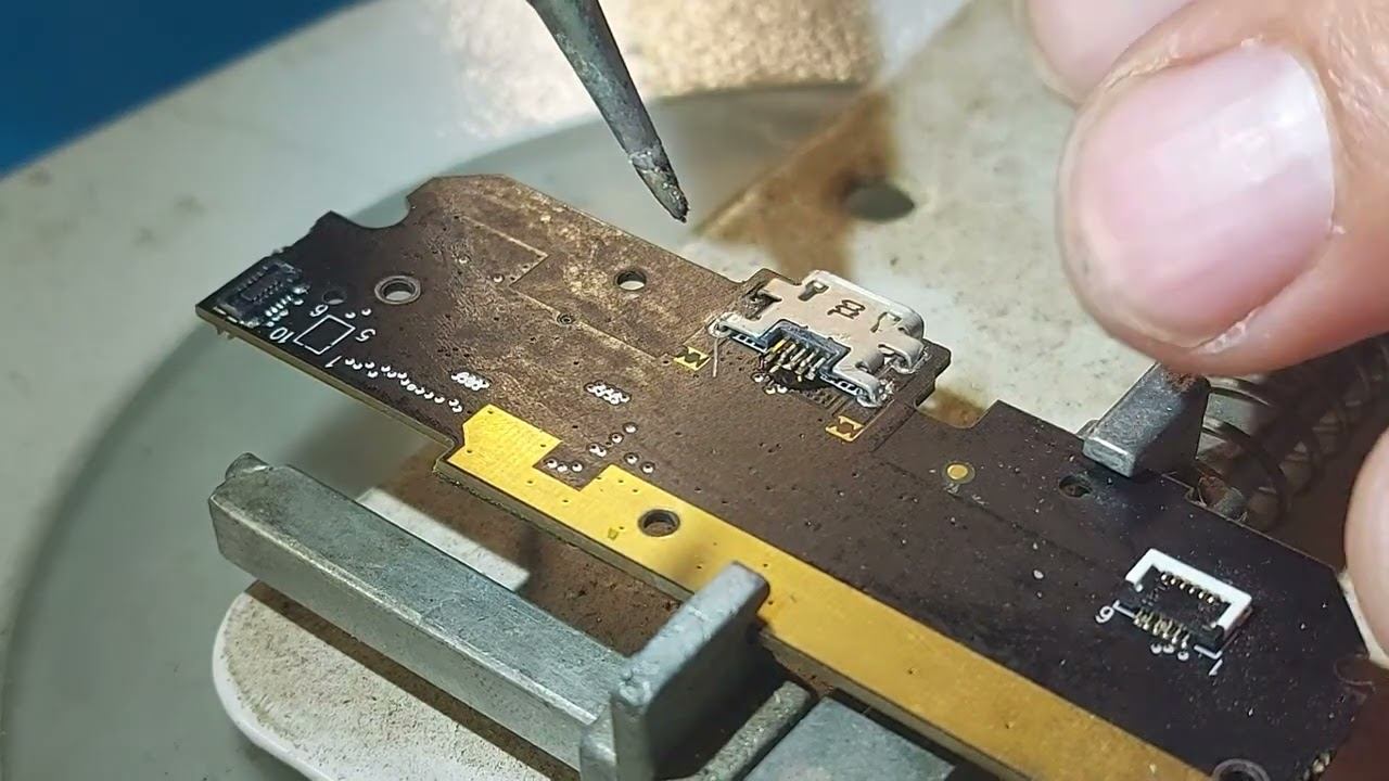 Не заряжается телефон Dexp T155 смотреть онлайн