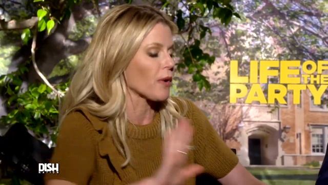 MELISSA McCARTHY & MAYA RUDOLPH SPILL THAT ‘LIFE OF THE PARTY’ TEA смотреть онлайн