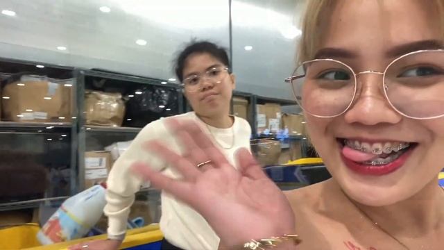 slice of life ☻ galentine's date: ice skating, bumper cars, ferris wheel, ikea 🍵🎡 смотреть онлайн