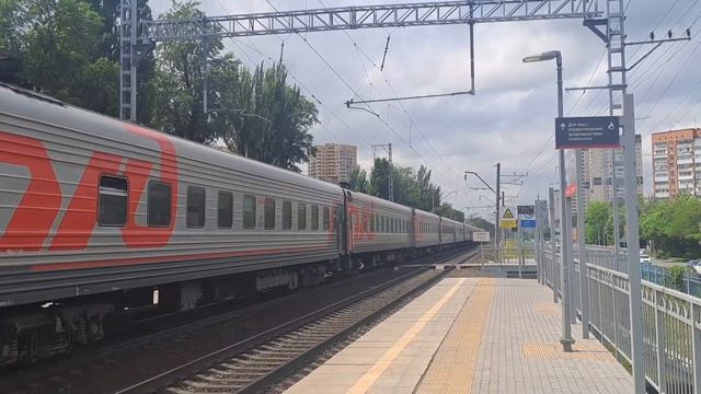 Электровоз ЭП1М-703 с поездом №177 Симферополь - Москва смотреть онлайн