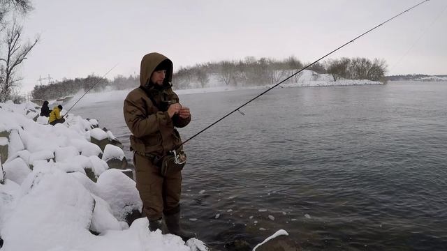 Рыбалка 🎣 на микро джиг, окунь дуреет!