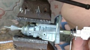 Обучение вскрытие замков.Открывает HU 162T9.