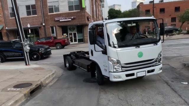 Mullen Commercial Ride & Drive — Government Fleet Expo & Conference (GFX) Block Party смотреть онлайн